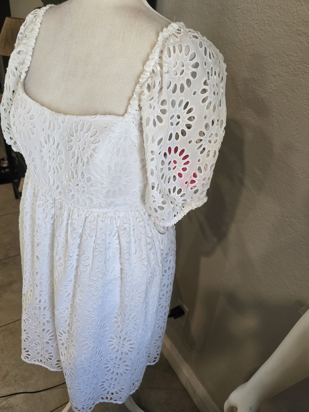 Lilly Pulitzer Women's Resort White Kay Short Puff Sleeve Eyelet Dress 10 - Picture 5 of 8